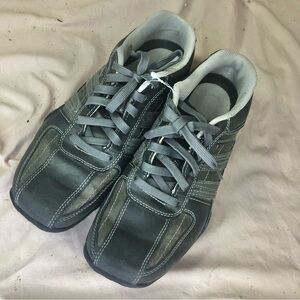 NWOT Men's Leather Skechers Casual Lace-Up Sneakers in Gray Size 7